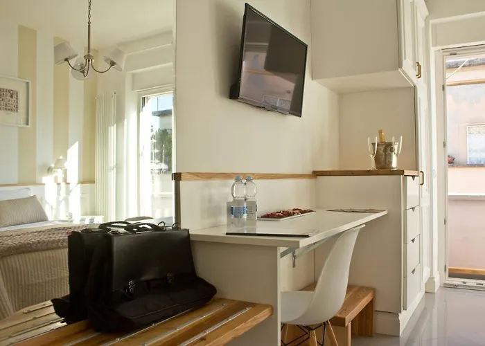 Glamroom Vatican Apartment *